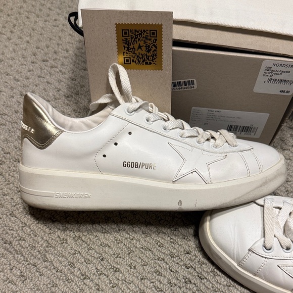 Golden Goose White Leather Low-Top Sneakers with Star Detail - Picture 2 of 5